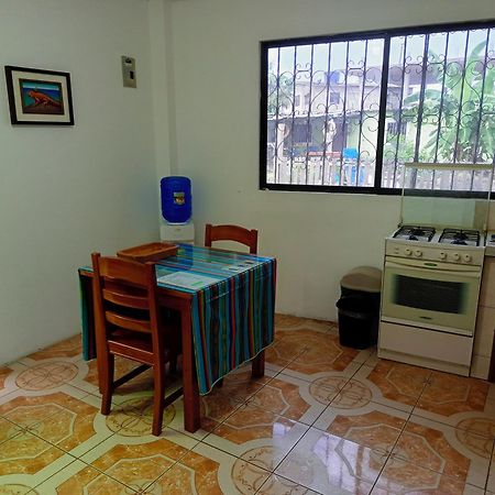 Teresita'S House Suites Con Cocina Privada Puerto Baquerizo Moreno Zewnętrze zdjęcie